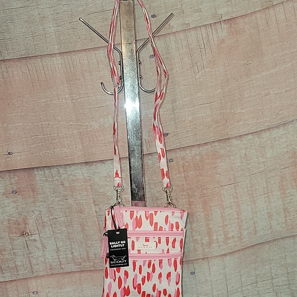 Scout Crossbody Bag - Picture 9 of 12